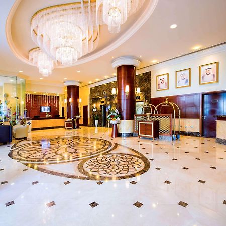 Grand Mercure Residencia Abu Dabi Exterior foto Lobby