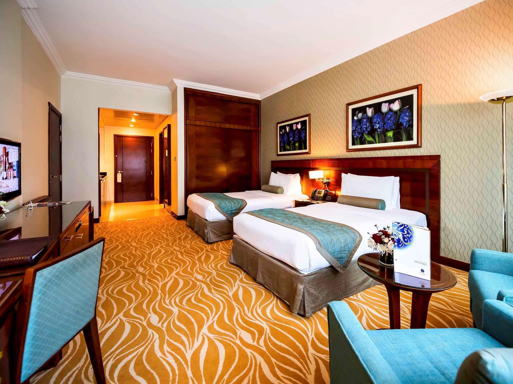 Grand Mercure Residencia Abu Dabi Exterior foto Deluxe room