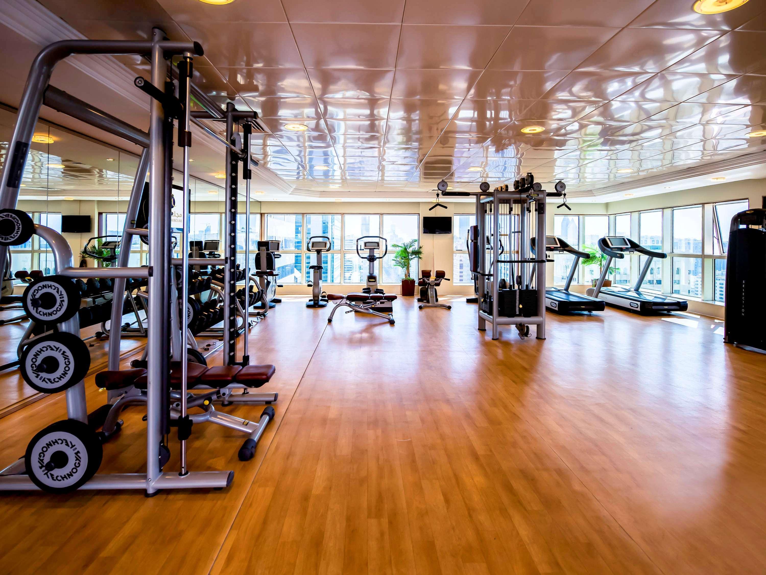 Grand Mercure Residencia Abu Dabi Exterior foto A gym