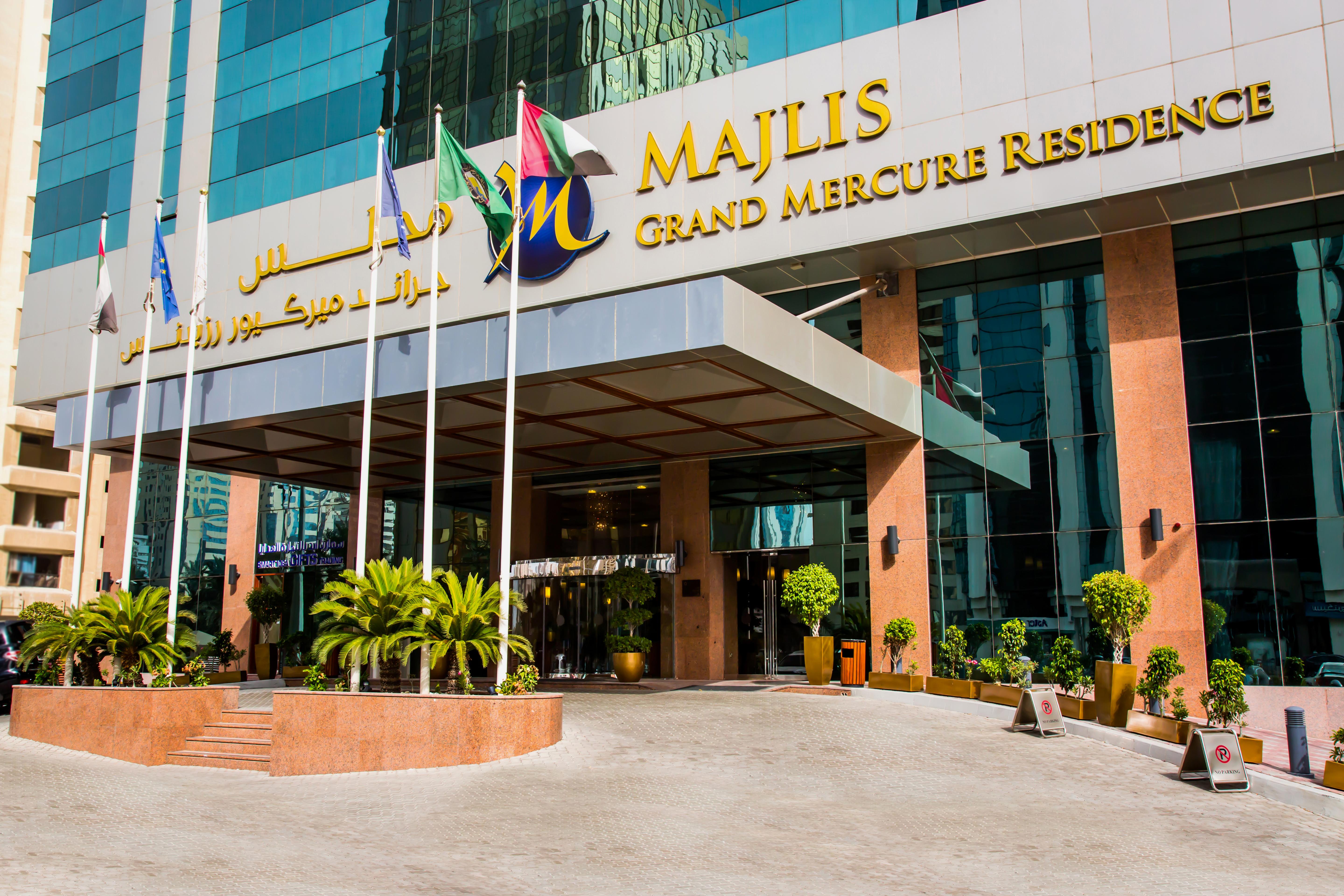 Grand Mercure Residencia Abu Dabi Exterior foto Grand Mercure Hotel