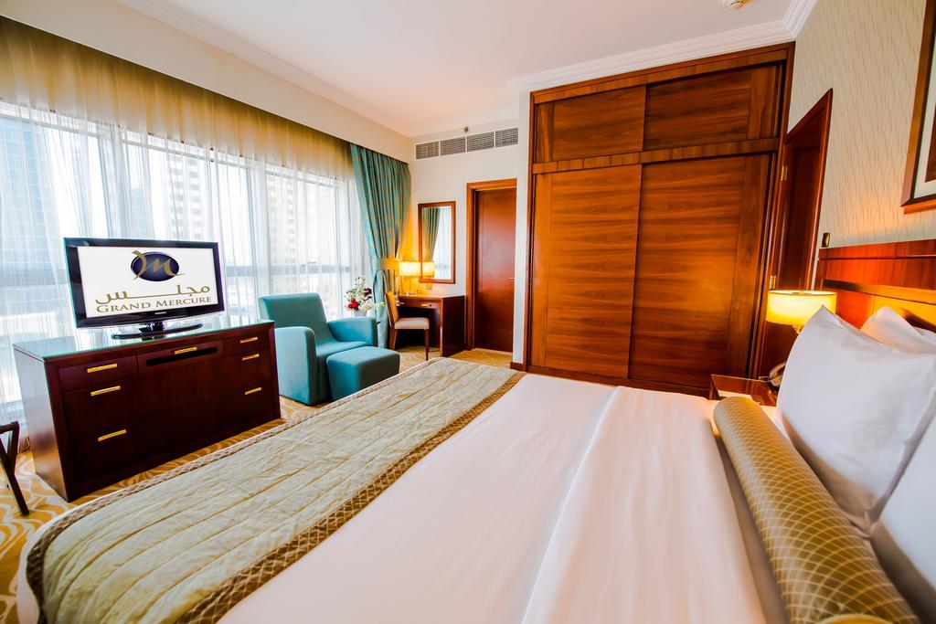 Grand Mercure Residencia Abu Dabi Exterior foto