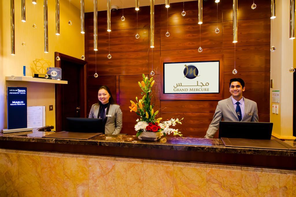Grand Mercure Residencia Abu Dabi Exterior foto