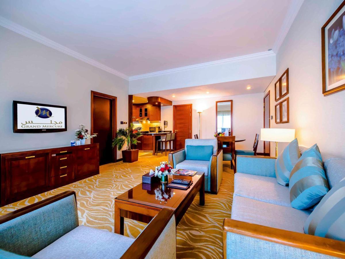 Grand Mercure Residencia Abu Dabi Exterior foto Suite